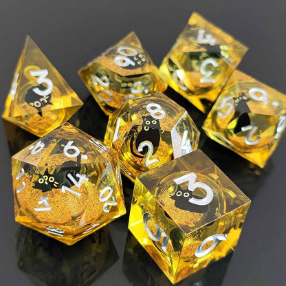 Resin Dice Resin Liquid Core Dice with Cat-Shaped Glitter DnD D&D Dice Set