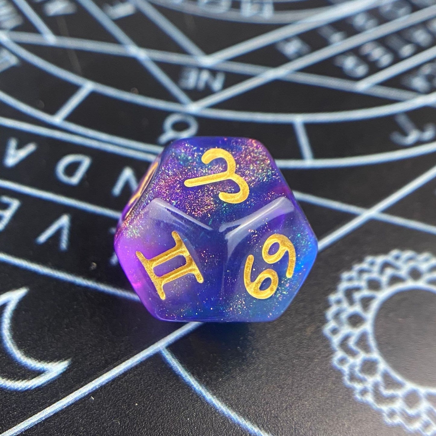 Acrylic Dice‌ Iridescent Transparent Dual-Tone 12 Zodiac Signs Dice‌ DnD D&D Dice Set